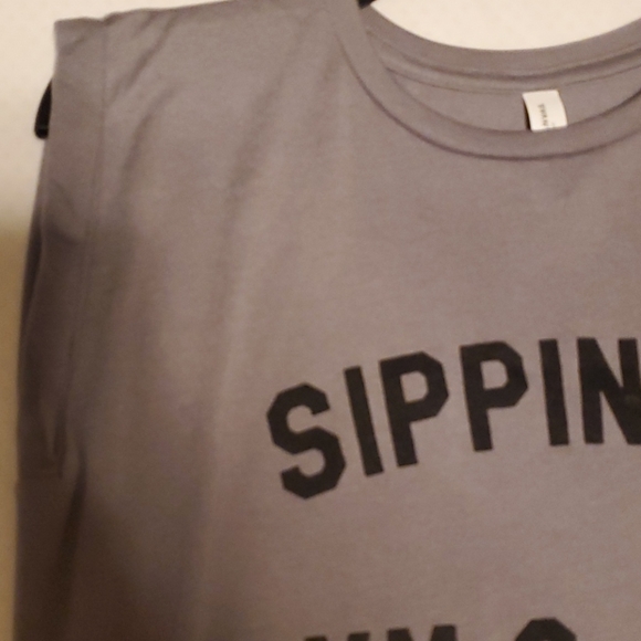 Sippin on gym and juice tee GREY - Picture 3 of 4